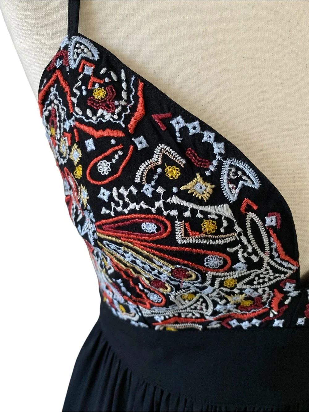 Abercrombie & Fitch Black Embroidered Maxi Dress S Cross Back Tiered Boho Hemmed